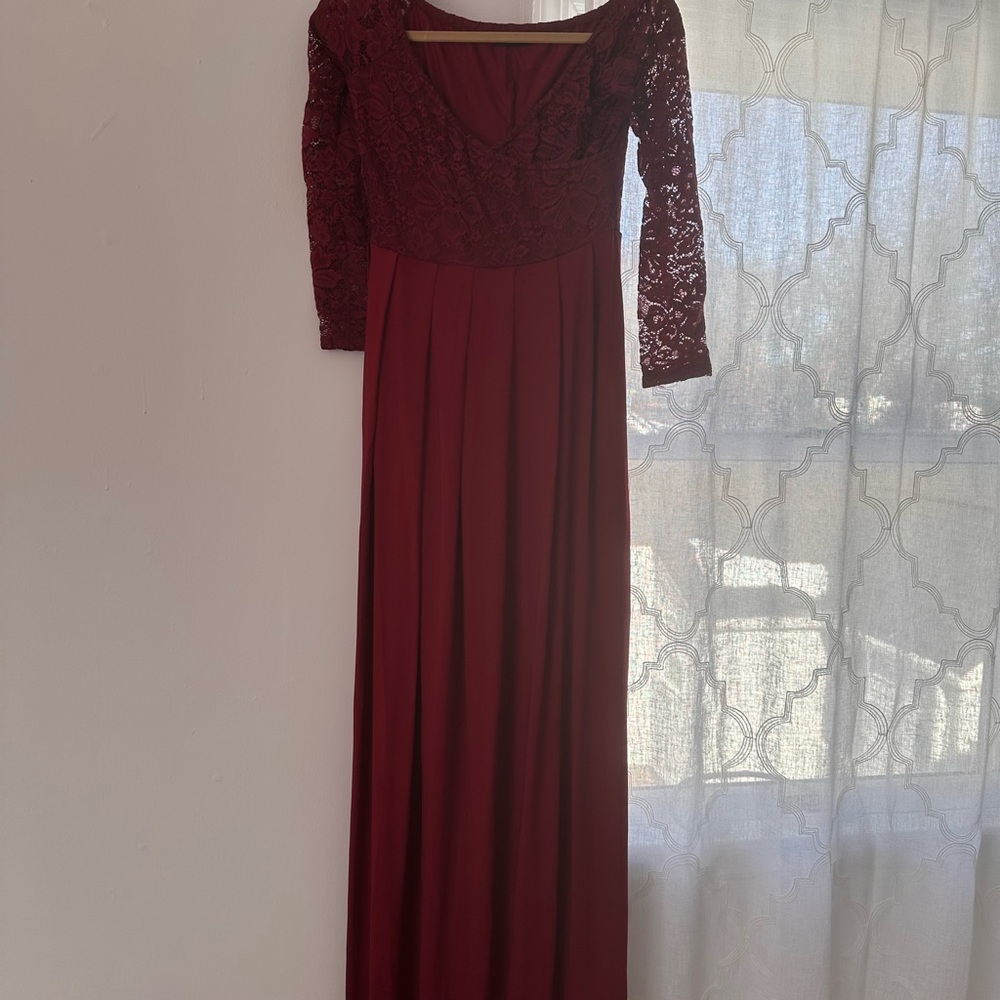 Elegant Burgundy Lace Evening Dress